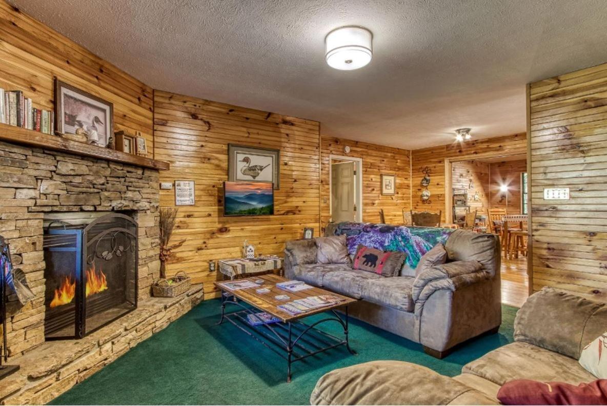 Sunset Ridge Cabin Пиджен Фордж Екстериор снимка