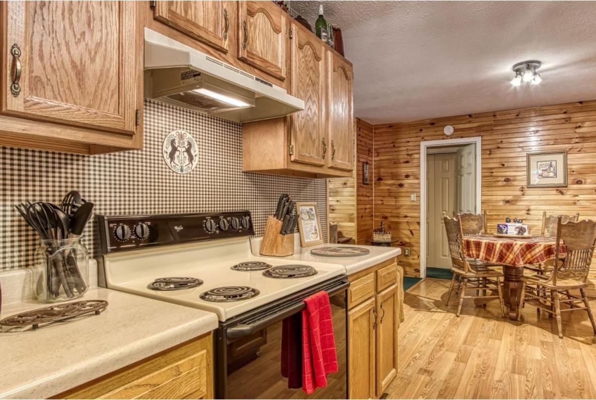 Sunset Ridge Cabin Пиджен Фордж Екстериор снимка