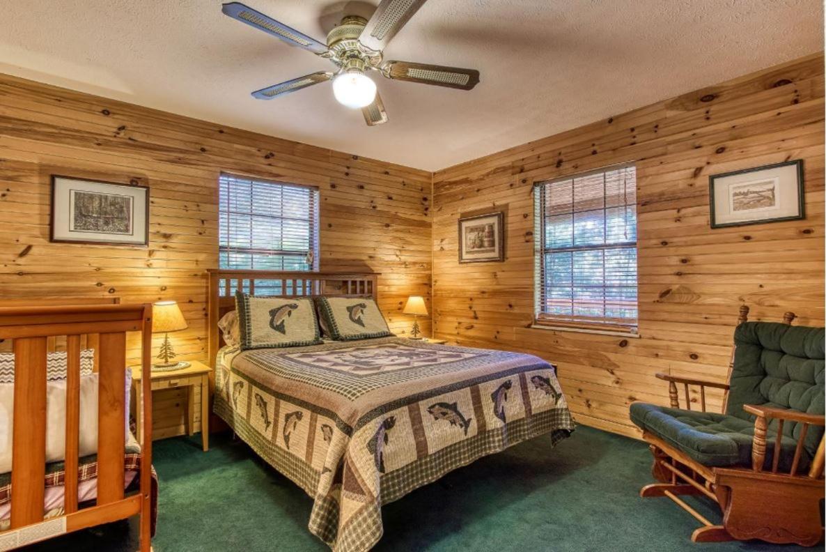 Sunset Ridge Cabin Пиджен Фордж Екстериор снимка